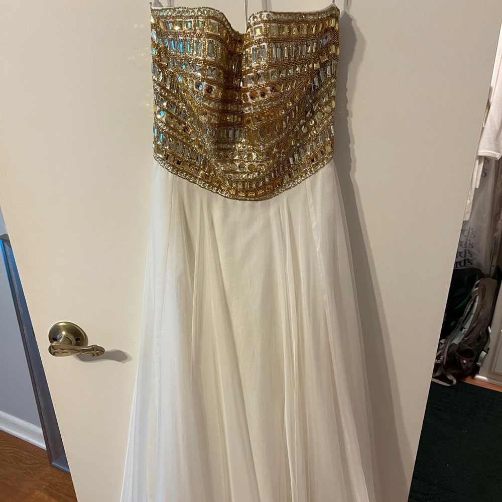White and Gold Sherri Hill size 0 prom dress
